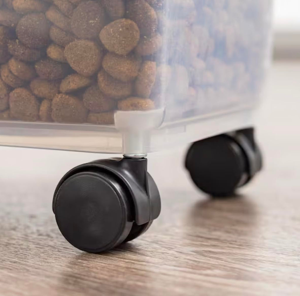 Airtight Pet Food Storage Combo with Scoop M40704