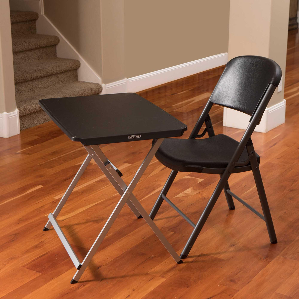 30-Inch Folding Table E683878