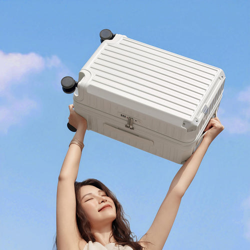 20 inch White Hardside Carry on Luggage with Spinner Wheel I685475