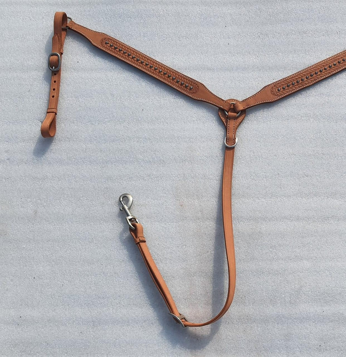 Adjustable Leather Western Breast Collar L5626